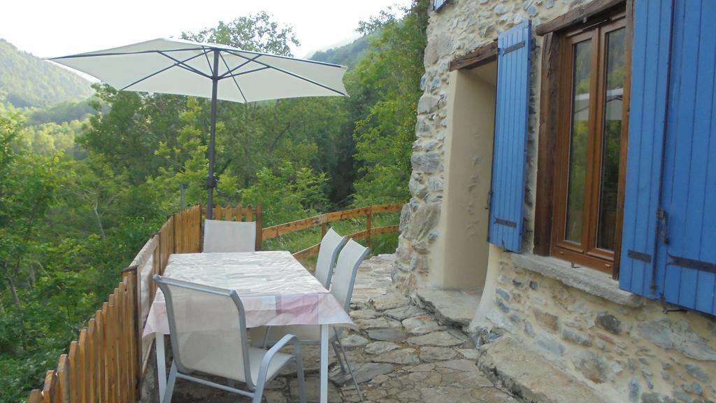 Gites Le Paradoxe Des Pyrenees Montferrier Ruang foto