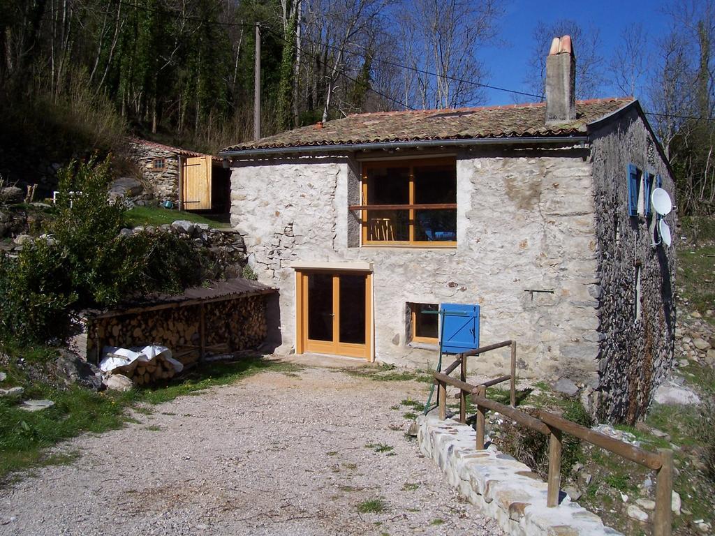 Gites Le Paradoxe Des Pyrenees Montferrier Ruang foto